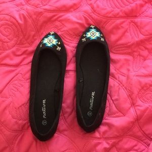 Black ballet flats